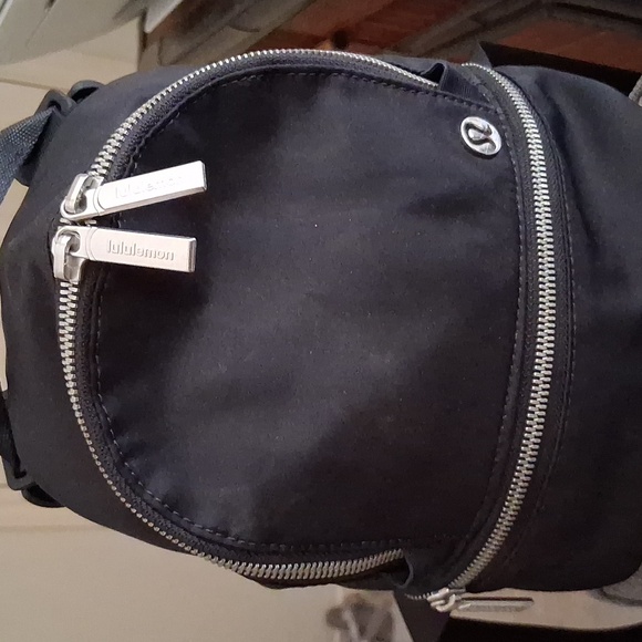 Lululemon City Adventurer Micro Backpack. Metal Emblem - Picture 5 of 12